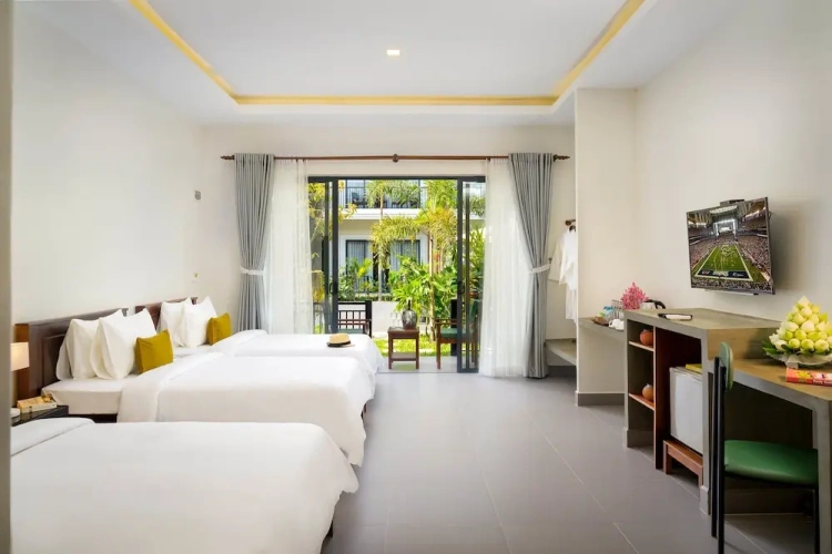 Family Suite with balcony and with pool view