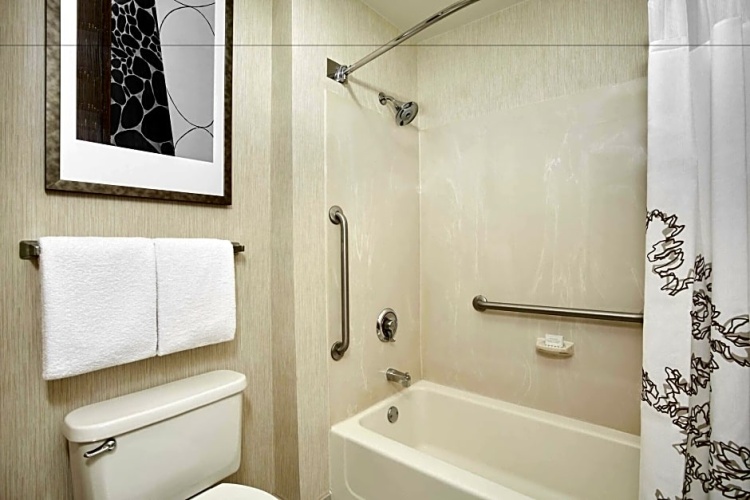 2 Bedrooms Quadruple Suite