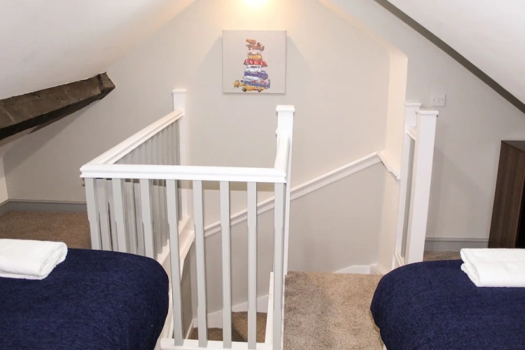 2 Bedrooms Apartment
