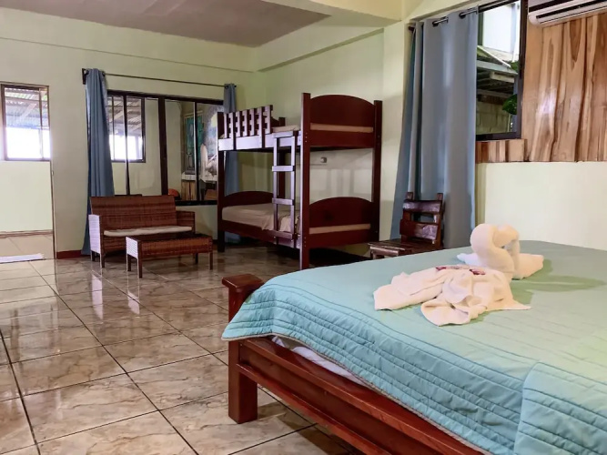 Los Coquitos Lodge