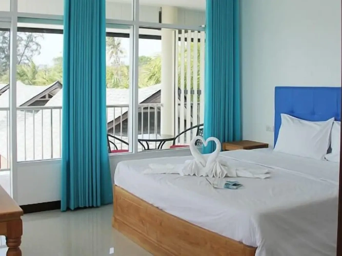 Deluxe Bungalow with balcony and beachfront
