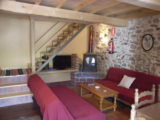 3 Bedrooms Cottage