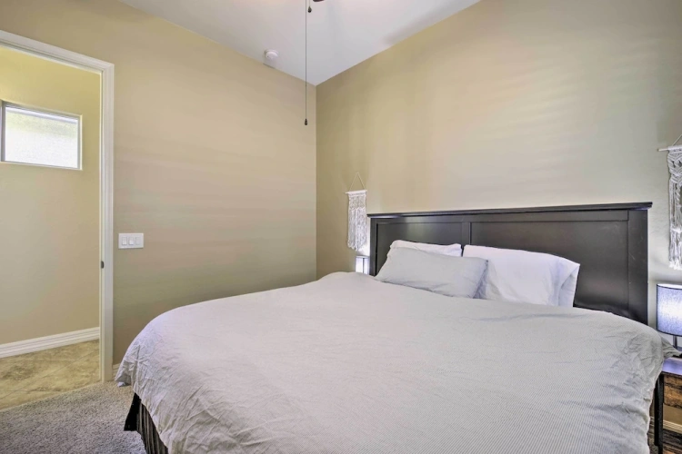4 Bedrooms Cottage
