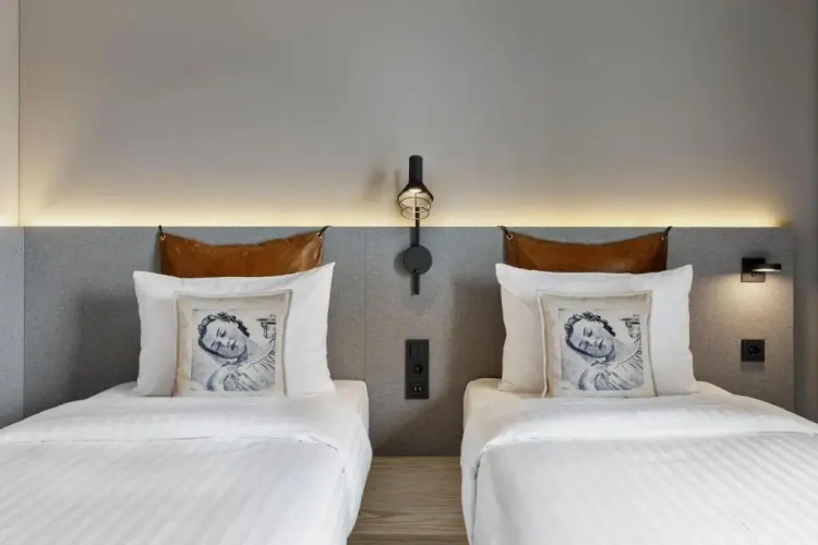 Moxy Sleeper Twin room