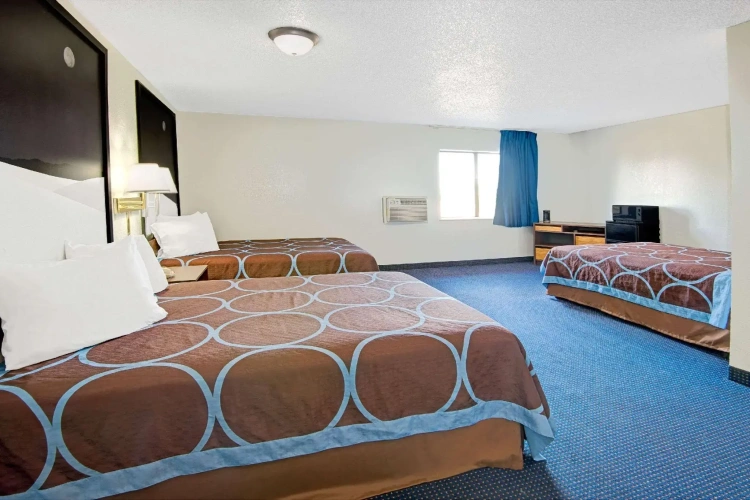 Sextuple Suite
