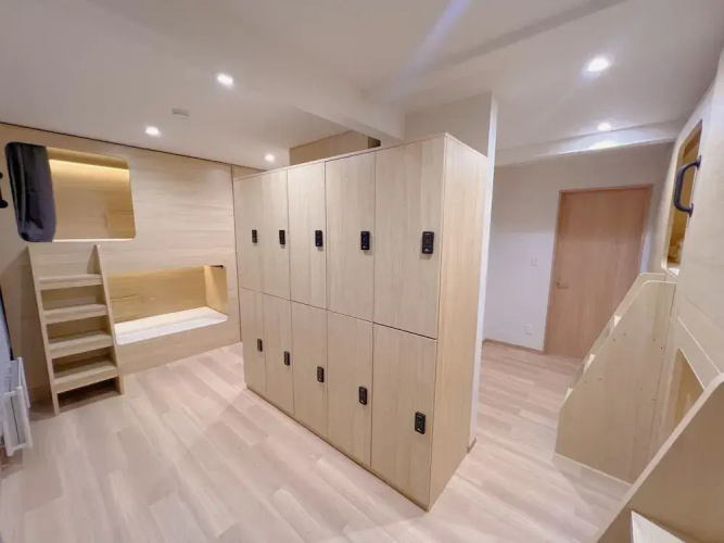 Snowball Hostel