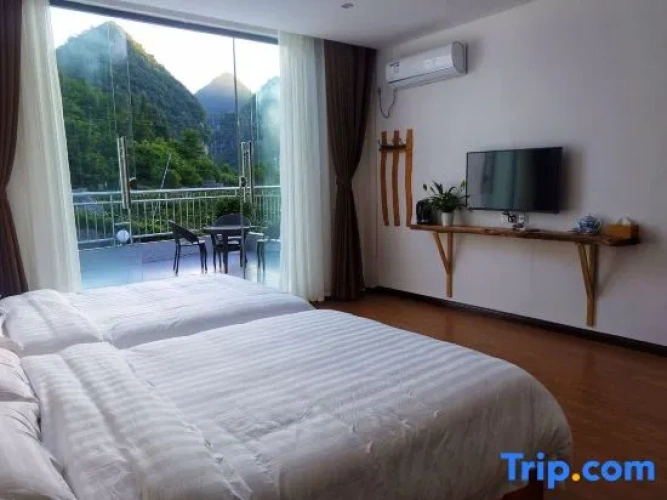 Standard room with balcony and with view