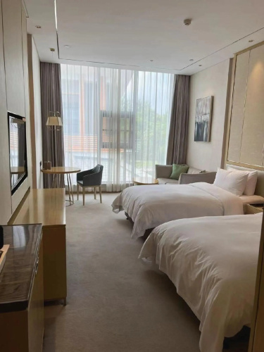 Begonia Hotel