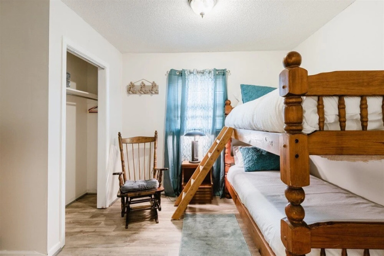 1509 Marina Rd - Full Duplex