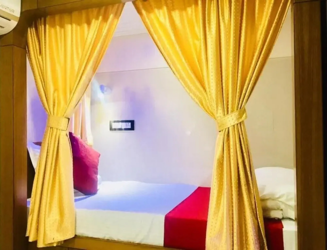 Qubestay Airport Capsule Hotel & Hostel