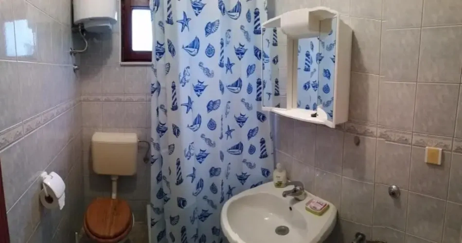 3 Bedrooms Apartment