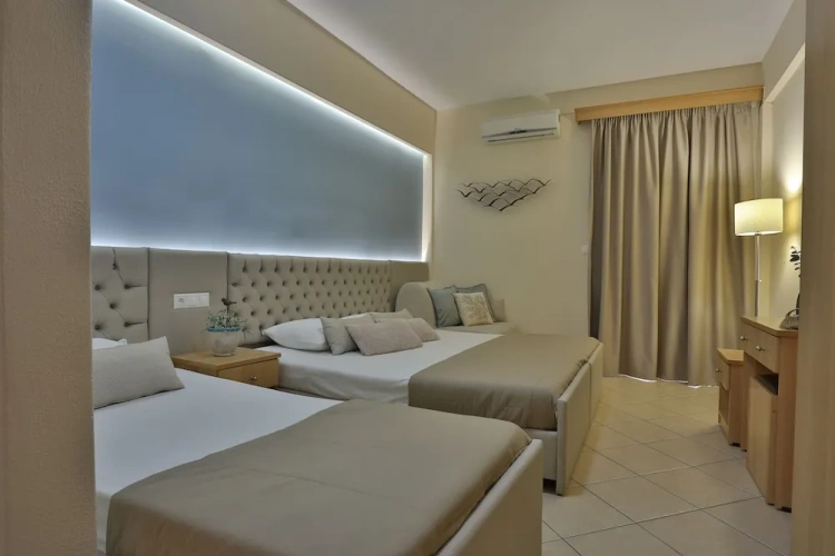 Deluxe Quadruple room