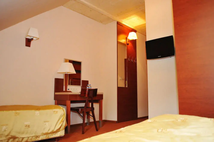 Hotel 365