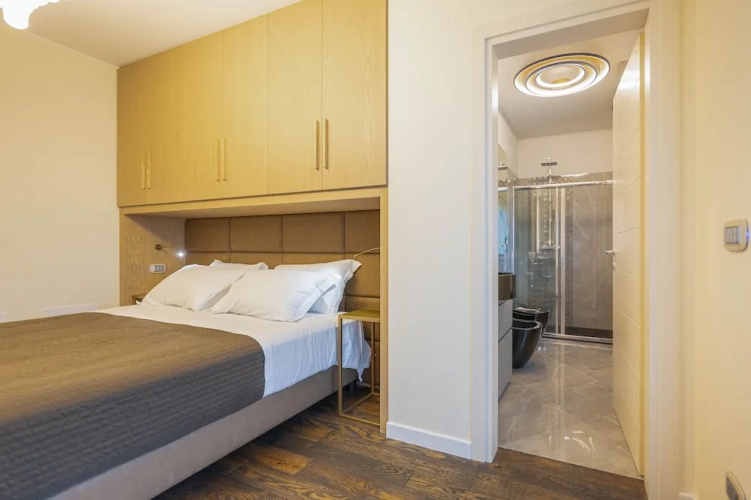 Venice New Luxury Penthouse with parking