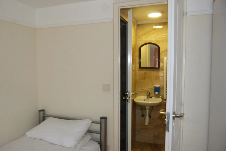 Center Hostel and Guest House