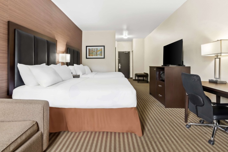 Quadruple Suite