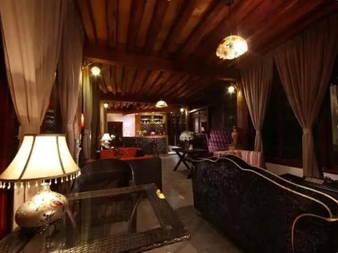Lijiang Mann House