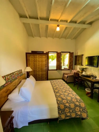 Economy room