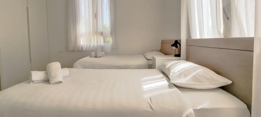 2 Bedrooms Quadruple Apartment
