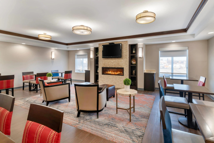 Comfort Inn Airport photo 28