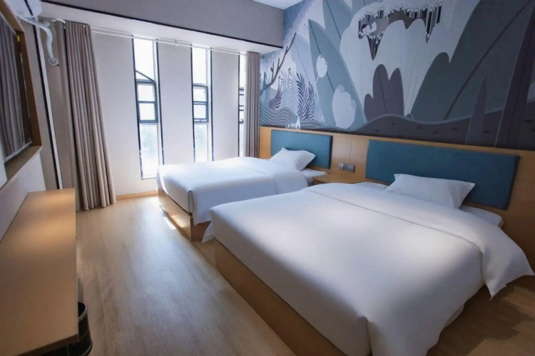 Heze Tianyi Business Hotel