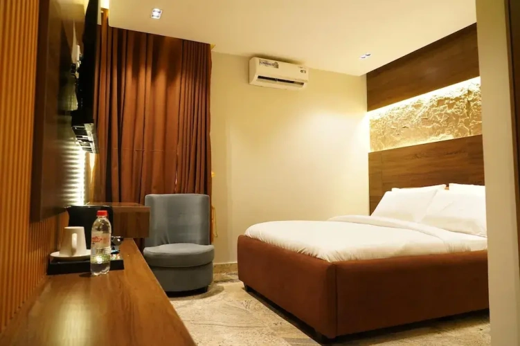 Standard Single room with golf view