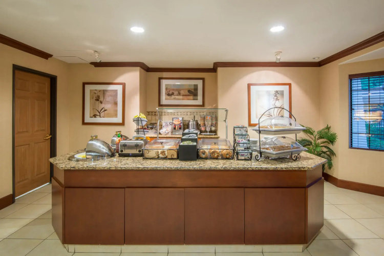 Staybridge Suites Phoenix - Glendale Sports Dist by IHG