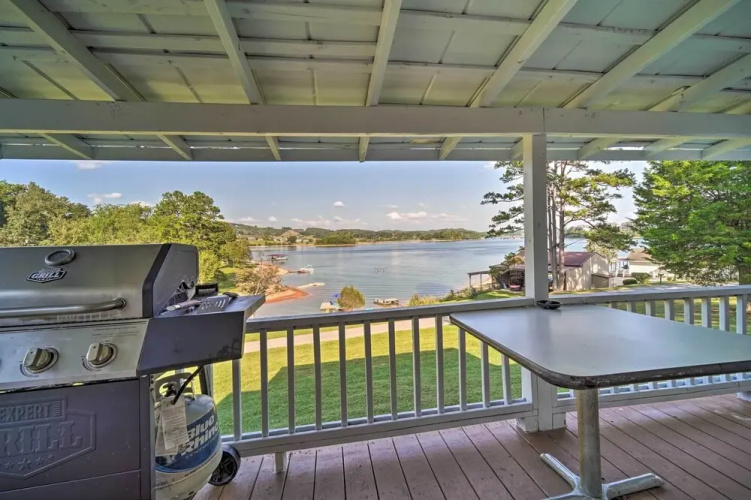 Quaint Cottage Overlooking Cherokee Reservoir