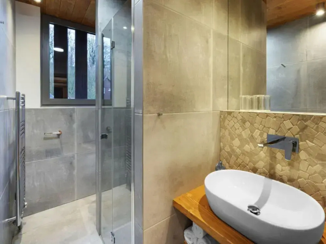 Spacious Villa With Good Ambience