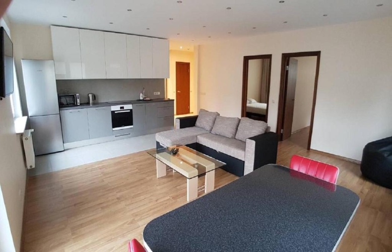 2 Bedrooms Apartment