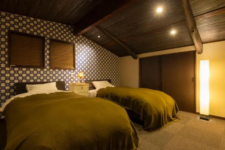 2 Bedrooms Townhouse