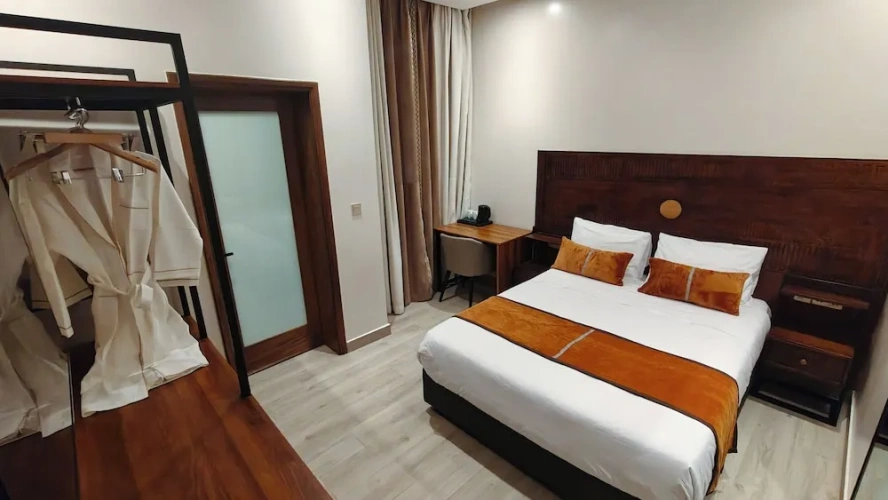 Classic Double room with balcony and with park view