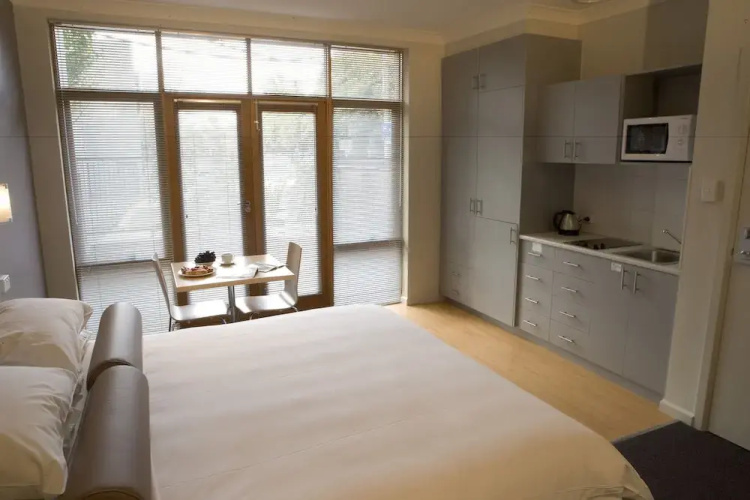 Easystay Studio Apartments