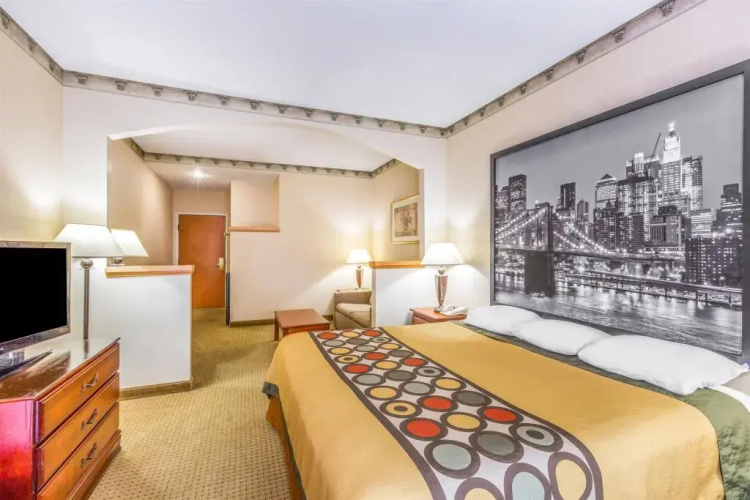 Comfort Suites
