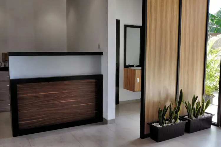 Guest House 555 NKI