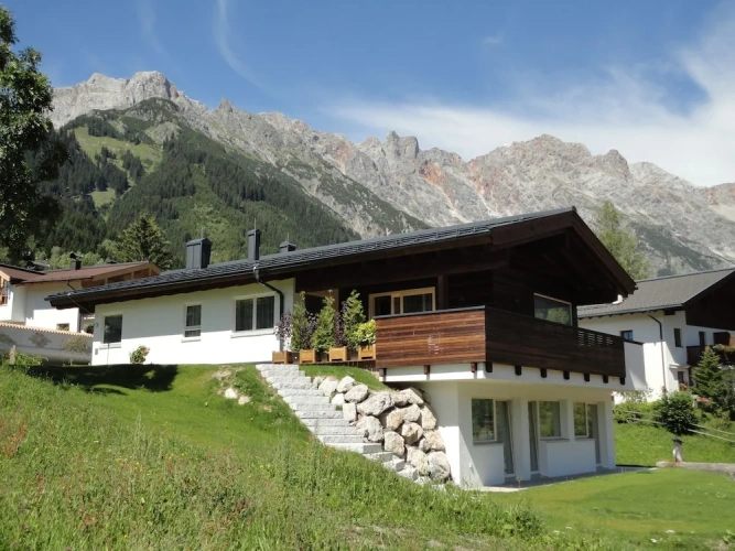 2 Bedrooms Family Apartment with mountain view