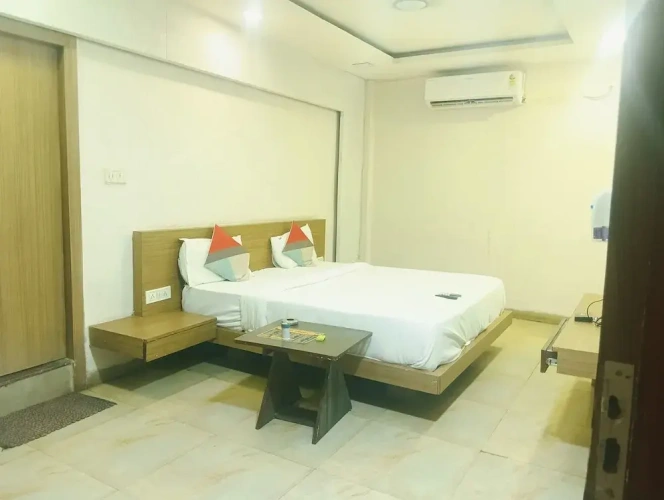 Standard Double room with city view