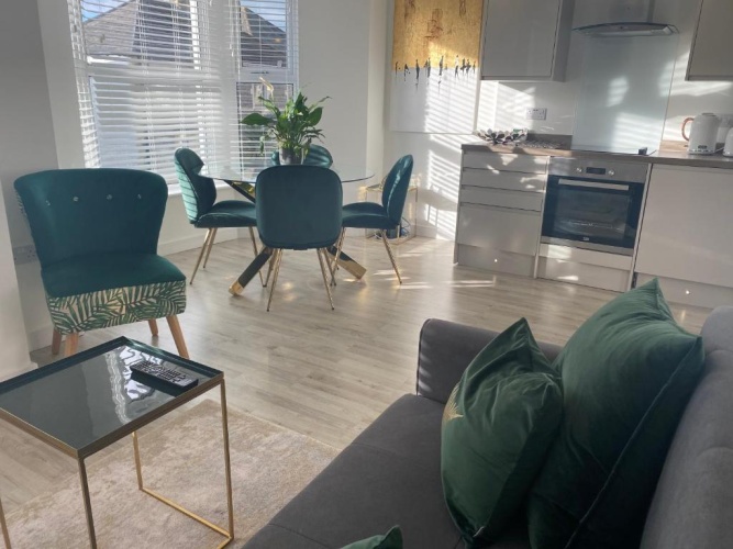 1 Bedroom Apartment