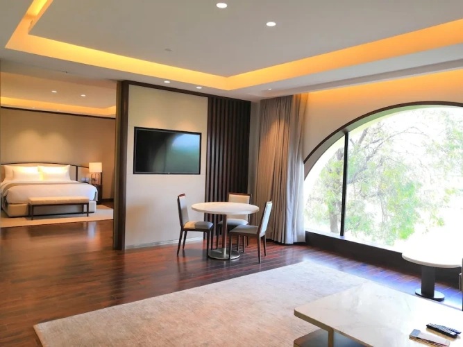 Luxury Double Suite with golf view