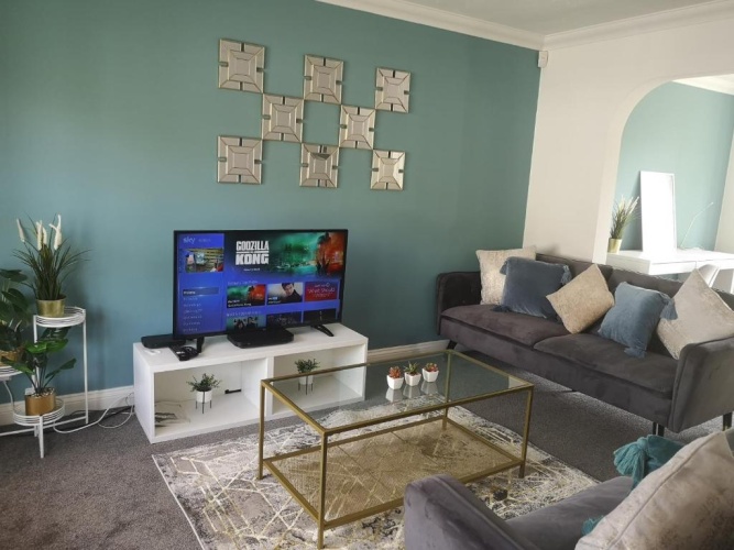 3 Bedrooms Cottage