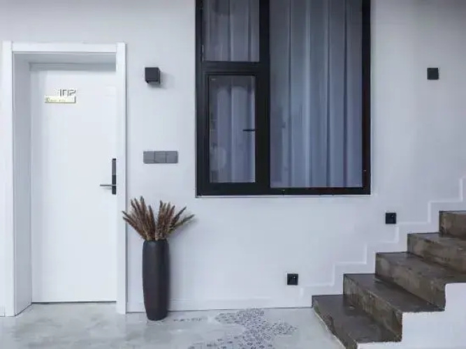Mubai Light Luxury Hostel