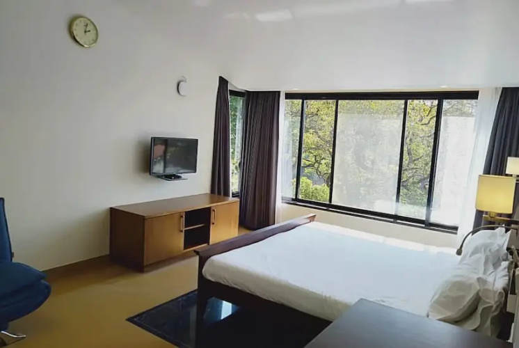 Bharat Hotel