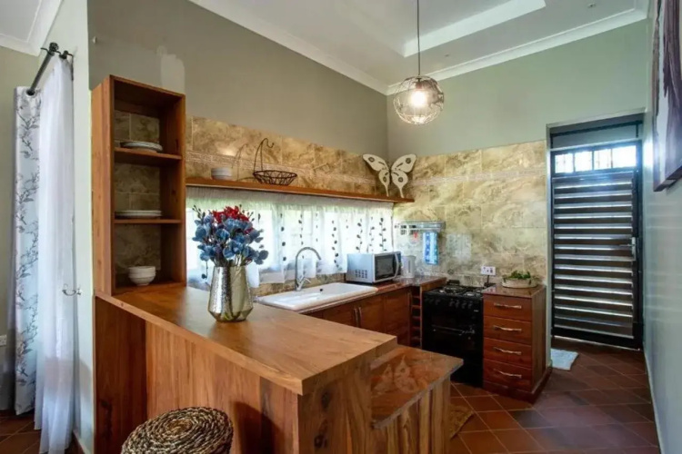 Kinga Home Suites Hotel