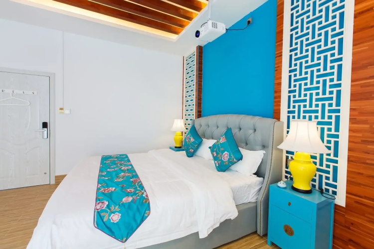 LOHAS Holiday Theme Inn
