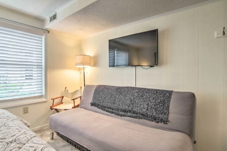 1 Bedroom Apartment with balcony