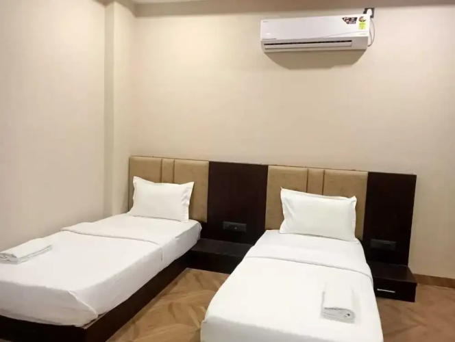 Hotel Prakhyat