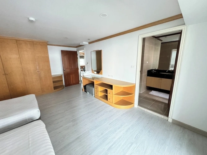 2 Bedrooms Family Suite with balcony