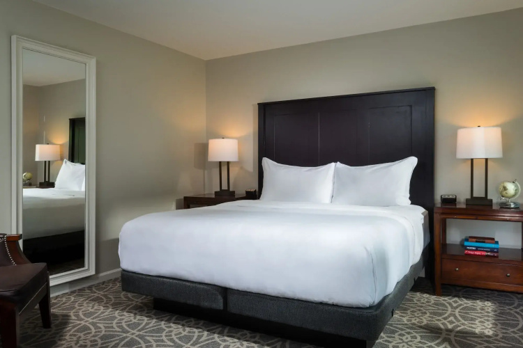 Inns at the Equinox