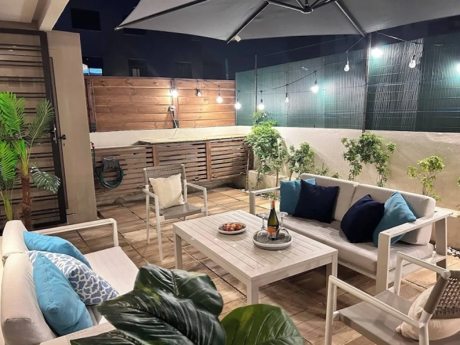 2 Bedrooms Apartment
