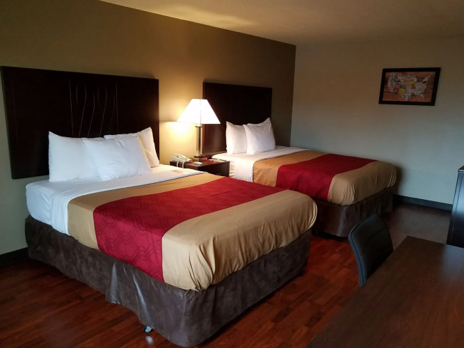 Rodeway Inn & Suites